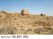 The ruins of fortress Katta Guldursun Qala (2022 год). Стоковое фото, фотограф Юлия Белоусова / Фотобанк Лори