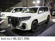Toyota Land Cruiser Prado 150. Редакционное фото, фотограф Art Konovalov / Фотобанк Лори