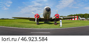 Американский транспортный самолёт Douglas DC-3. АвиаПарк Орешково, Воротынск (2024 год). Редакционное фото, фотограф Василий Мальцев / Фотобанк Лори