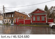 Old houses at the Chernyshevsky street, Ekaterinburg. Редакционное фото, фотограф EugeneSergeev / Фотобанк Лори