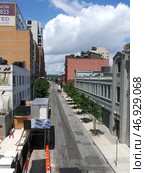Taken from High Line Park to West 24th Street between Tints and Eleventh Avenue in the Chelsea neighborhood of Manhattan. Редакционное фото, фотограф Анна Чижова / Фотобанк Лори