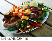 Bulgarian dish Meshana skara. Стоковое фото, фотограф Яков Филимонов / Фотобанк Лори