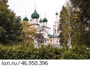 Church of Elijah the Prophet on a summer morning. Yaroslavl. A golden ring. Russia. Стоковое фото, фотограф Photojuli / Фотобанк Лори