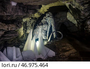 Кунгурская ледяная пещера, Кунгур, Пермский край (2024 год). Стоковое фото, фотограф Олег Пученков / Фотобанк Лори