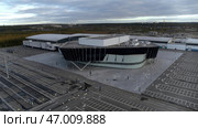 Aerial view of an extraordinary glass facade building. Стоковое фото, фотограф David Kashakhi / Фотобанк Лори