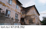 The old fund, fallen plaster from the old house. Редакционное фото, фотограф David Kashakhi / Фотобанк Лори