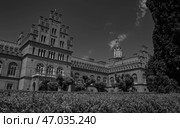 Chernivtsi National University named after Yuriy Fedkovych, details, historical places, travel, vacation, Ukraine (2021 год). Стоковое фото, фотограф Иван Грушевич / Фотобанк Лори