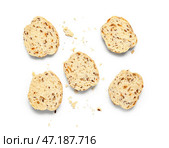 Ломтики вкусного багета на белом фоне. Стоковое фото, фотограф Pixel_shot / Фотобанк Лори