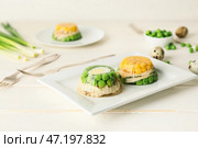 Тарелка с вкусным холодцом на столе. Стоковое фото, фотограф Pixel_shot / Фотобанк Лори