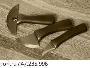 Три профильных ножа для работы с кожей. Стоковое фото, фотограф Анатолий Матвейчук / Фотобанк Лори