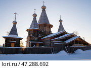 Старинный деревянный собор Успения Пресвятой Богородицы (1711-1717гг) мартовским утром. Кемь. Стоковое фото, фотограф Виктор Карасев / Фотобанк Лори