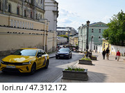 Город Москва. Улица Забелина (2024 год). Редакционное фото, фотограф Александр Тараканов / Фотобанк Лори