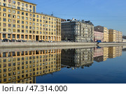 Солнечный Санкт-Петербург. Река Фонтанка (2019 год). Стоковое фото, фотограф Александр Алексеев / Фотобанк Лори