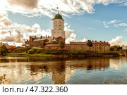 Medieval Castle Fortress in the city center Vyborg. Стоковое фото, фотограф Владимир Ушаров / Фотобанк Лори