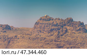 Panoramic aerial view of Jabal Harun mountain with the tomb of Saint Aaron on top, Wadi Rum desert, Jordan (2023 год). Стоковое фото, фотограф Сергей Богомяко / Фотобанк Лори