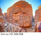 Petra, Wadi Musa, Jordan - Mar 06 2023, aerial view of Al-Khazneh tomb, symbol of the city of Petra, Wadi Musa, Jordan. Стоковое фото, фотограф Сергей Богомяко / Фотобанк Лори