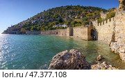 Alanya, Antalya, Türkiye, Turkey, Panoramic view of the fortress wall of the Alanya fortress and the mountains covered with forest, on the Mediterranean coast, in the daytime (2022 год). Стоковое фото, фотограф Сергей Богомяко / Фотобанк Лори