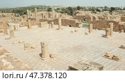Ruins of ancient Roman bathing-place thermes on territory of antic city of Sufetula in Tunisia. Стоковое видео, видеограф Яков Филимонов / Фотобанк Лори