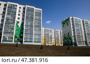 Высотные дома нового района с развитой инфраструктурой. Стоковое фото, фотограф Ольга Дубровская / Фотобанк Лори