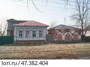 Старинный дом на улице 3-го Интернационала,47 в поселке Мстёра. Стоковое фото, фотограф Сергей Овчинников / Фотобанк Лори