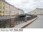 Около Певческого моста на реке Мойке в Санкт-Петербурге. Стоковое фото, фотограф Александр Алексеев / Фотобанк Лори