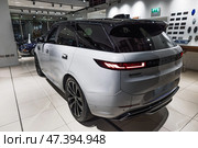 Range Rover Sport Hybrid Autobiography SUV. London, UK, 24 December 2023. Редакционное фото, фотограф Zydrius Tartenis / Фотобанк Лори