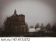 Никольский храм в Казаричах, Брянская область. Фотография стилизована. Редакционное фото, фотограф Дмитрий Неумоин / Фотобанк Лори