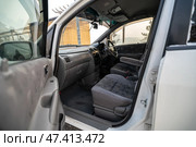 KRASNOYARSK, RUSSIA - February 2, 2025: White Mazda Premacy. Редакционное фото, фотограф Плотников Дмитрий / Фотобанк Лори