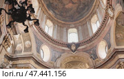 The dome of the Catholic Church in Vienna. Austria. Стоковое видео, видеограф Mikhail Davidovich / Фотобанк Лори