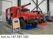 Пожарный автомобиль  Зил-131 АР-2 на выставке ретро транспорта "Олдтаймер-Галерея-2025". Санкт-Петербург. Редакционное фото, фотограф Виктор Карасев / Фотобанк Лори