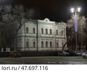 Дом актёра / Усадьба купца С.Е.Тупикова. Екатеринбург, улица 8 Марта, 8 / ​проспект Ленина, 31. Редакционное фото, фотограф Алексей Иванов / Фотобанк Лори