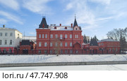 Old building of Orel Commercial Bank, built in 1897-1899 by architect S. Rodionov. Building of branch of Central Bank of Russia. Ancient city street along Orlik River. Beautiful Russian city of Orel. Стоковое фото, фотограф Ирина / Фотобанк Лори
