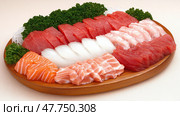 Ассорти из свежих морепродуктов сашими для кулинарной презентации в японской кухне. Стоковое AI-изображение, AI-художник ФотоИнтеллект / Фотобанк Лори
