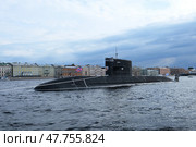 Подводная лодка в акватории Невы. Подготовка к параду в честь дня ВМФ (2023 год) Редакционное фото, фотограф Терехова Марина / Фотобанк Лори