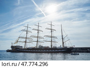 Monaco, Monaco Ville, Monte-Carlo, 2015.09.04: Four-masted barque ship, the Russian training ship is in the port of Hercules in Monaco, in the program of the Year of Russia in Monaco, sunny day. Редакционное фото, фотограф Vladimir Drozdin / Фотобанк Лори