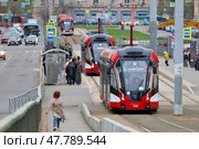 Санкт-Петербург. Трамвайное движение в Кировском районе. Трамвай 71-931М "Витязь-М" на Кронштадтском путепроводе. Редакционное фото, фотограф Александр Тарасенков / Фотобанк Лори