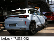 Автомобиль EXEED LX в автосалоне Авторусь. Московская область, Подольск, пр-т Юных Ленинцев, дом 1И. Редакционное фото, фотограф Яна Королёва / Фотобанк Лори