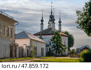 View of the Church of Constantine the Tsar (Tsarekonstantinovskaya Church) on a sunny summer day, Suzdal, Vladimir region, Russia. Стоковое фото, фотограф Ula Ulachka / Фотобанк Лори