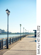 Promenade along the Kazanka River early in the morning in the city of Kazan. Russia (2022 год). Стоковое фото, фотограф Константин Лабунский / Фотобанк Лори