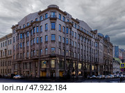 Доходный дом купца Ш.З. Иоффа. 1912. Архитектор: Александр Львович Лишневский. Санкт-Петербург, Литейный проспект, дом 47 (улица Белинского, 13) Редакционное фото, фотограф Александр Селезнев / Фотобанк Лори