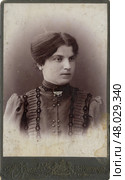 Фотопортрет молодой женщины, начало XX века. Стоковое фото, фотограф Retro / Фотобанк Лори