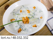 Cold vegetable soup Tarator. Стоковое фото, фотограф Яков Филимонов / Фотобанк Лори