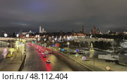 Россия, Москва. Вид на вечернюю Москву с Парящего моста. Январь 2025. Russia, Moscow. View of evening Moscow from the Floating Bridge. January 2025. Редакционное видео, видеограф Александр Рыбалка / Фотобанк Лори
