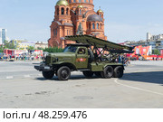 Реактивная система залпового огня Катюша БМ-13НМ на шасси ЗИС-151, репетиция парада, Волгоград, улица Мира, Россия. Редакционное фото, фотограф Андрей Цыганков / Фотобанк Лори