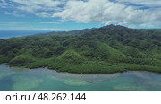 Mangrove sea landscape in tropical coastal region. Стоковое видео, видеограф Михаил Коханчиков / Фотобанк Лори