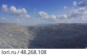 Gravel production in quarry, zoom timelapse, 4k. Стоковое видео, видеограф Михаил Коханчиков / Фотобанк Лори