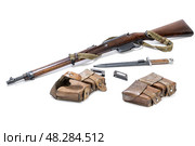 Карабин Mannlicher M95 со штыком и подсумками на белом фоне (2024 год). Редакционное фото, фотограф Дарджания Зураб / Фотобанк Лори