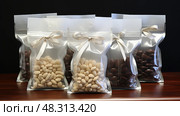 closure clear bag packaging ai generated. Стоковое AI-изображение, AI-художник Vectorwin / Фотобанк Лори