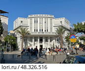 Building of the Tel Aviv-Yafo City Museum. Редакционное фото, фотограф Irina Opachevsky / Фотобанк Лори