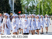Парад Победы 9 мая, посвящённый 80-й годовщине Победы в Великой Отечественной войне, на главной площади им. М. Горького. Город Бердск, Новосибирская область, Западная Сибирь. Редакционное фото, фотограф Евгений Мухортов / Фотобанк Лори